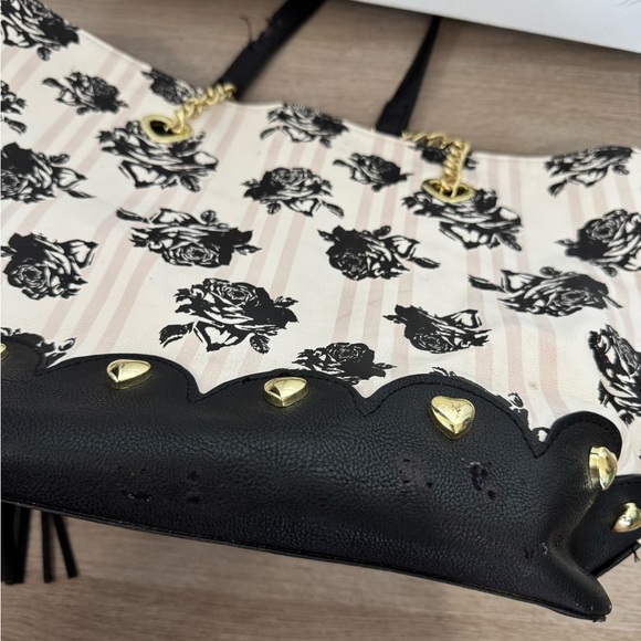 Betsey Johnson Black and Cream Floral Tote Bag - Picture 6 of 8